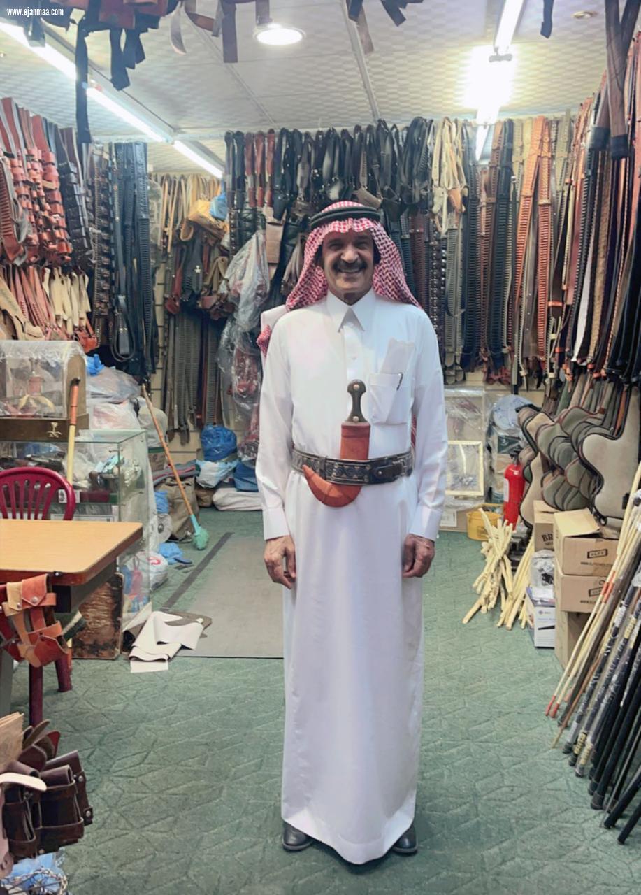 رئيس هيئة الصحفيين السعوديين وجوله سياحية لآثار نجران